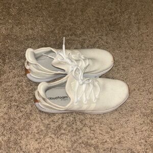 Women’s Adidas Cloudfoam White Sneakers | Size 8